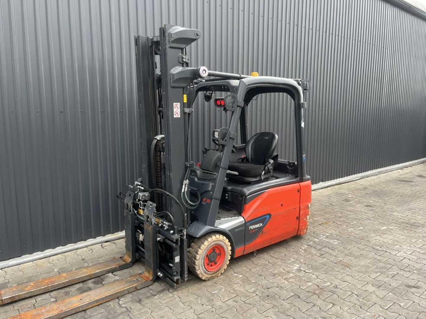 Heftruck gebruikt LINDE E16L-02 ELEKTRO DREIRADFRONTSTAPLER (13073442)