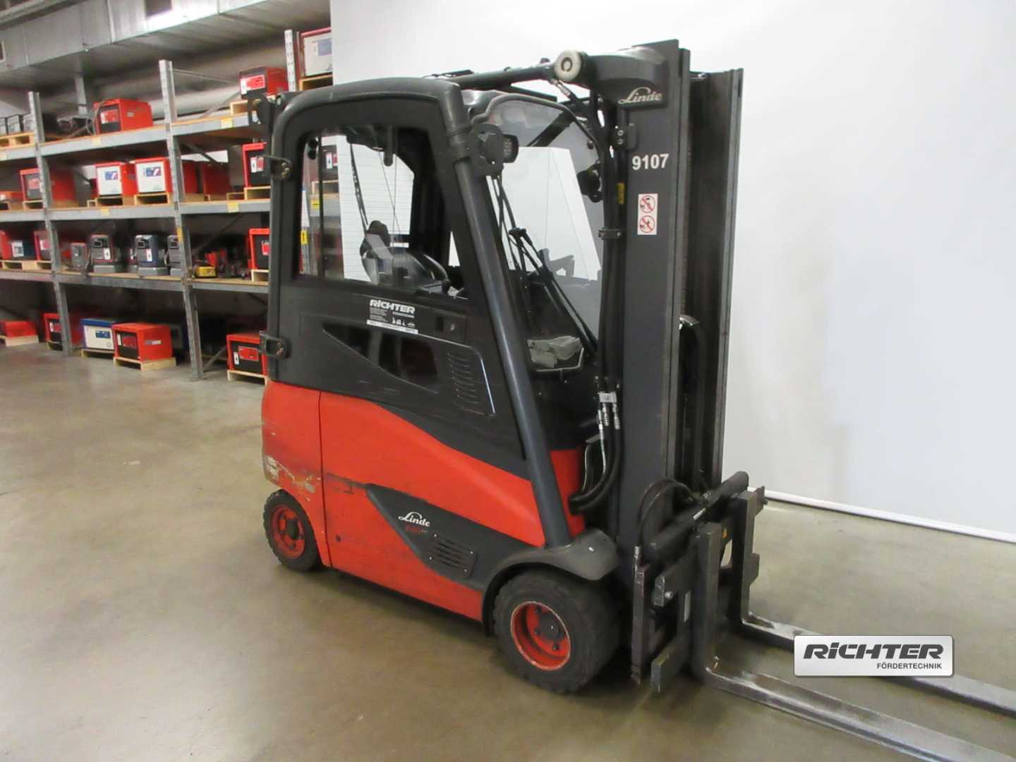 Heftruck gebruikt LINDE E20PH ELEKTRO VIERRADFRONTSTAPLER (13031272)