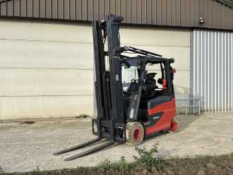 Heftruck gebruikt LINDE E25 ELEKTRO VIERRADFRONTSTAPLER (13073394) backdrop