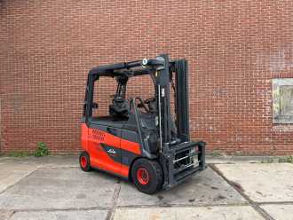 Heftruck gebruikt LINDE E25FCFC-01/600 ELEKTRO VIERRADFRONTSTAPLER (13059460) backdrop