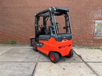 Heftruck gebruikt LINDE E25FCFC-01/600 ELEKTRO VIERRADFRONTSTAPLER (13059460)