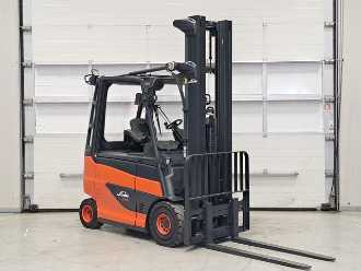 Heftruck gebruikt LINDE E25H-01/600 ELEKTRO VIERRADFRONTSTAPLER (12891901)
