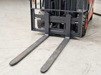 Heftruck gebruikt LINDE E25H-01/600 ELEKTRO VIERRADFRONTSTAPLER (12891901)