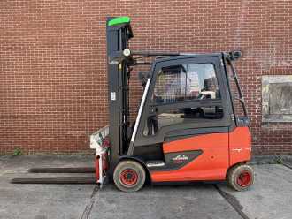 Heftruck gebruikt LINDE E25HL-01/600 ELEKTRO VIERRADFRONTSTAPLER (13055390)