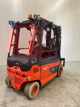 Heftruck gebruikt LINDE E25L ELEKTRO VIERRADFRONTSTAPLER (13072814)