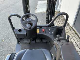 Heftruck gebruikt LINDE E30R-01 ELEKTRO VIERRADFRONTSTAPLER (13075318)