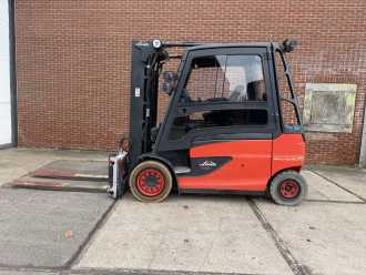 Heftruck gebruikt LINDE E50HL-01 ELEKTRO VIERRADFRONTSTAPLER (13070518)