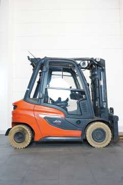 Heftruck gebruikt LINDE H 25/600 D 1202-01 DIESEL VIERRADFRONTSTAPLER (13039408)