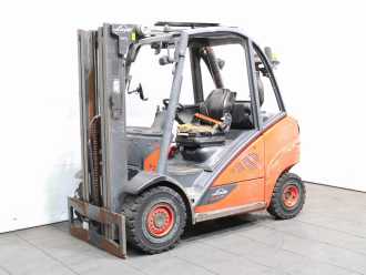Heftruck gebruikt LINDE H 25 D-02 393 DIESEL VIERRADFRONTSTAPLER (13039845) backdrop