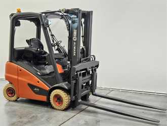 Heftruck gebruikt LINDE H18T GAS VIERRADFRONTSTAPLER (13019806)