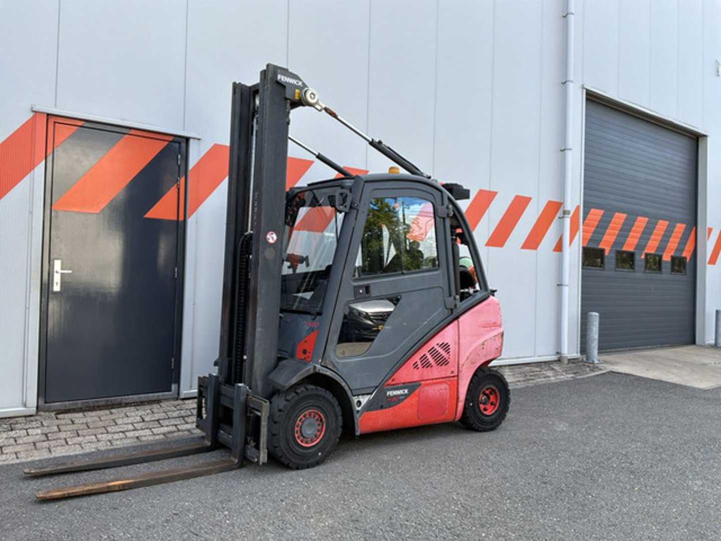 Heftruck gebruikt LINDE H20T-02/600 GAS VIERRADFRONTSTAPLER (13054804)