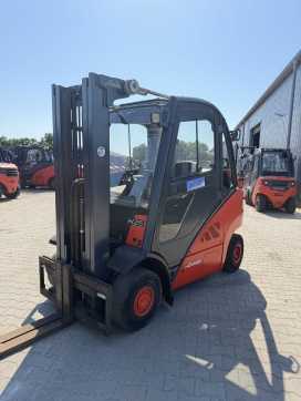 Heftruck gebruikt LINDE H25T-01 GAS VIERRADFRONTSTAPLER (13051446) backdrop