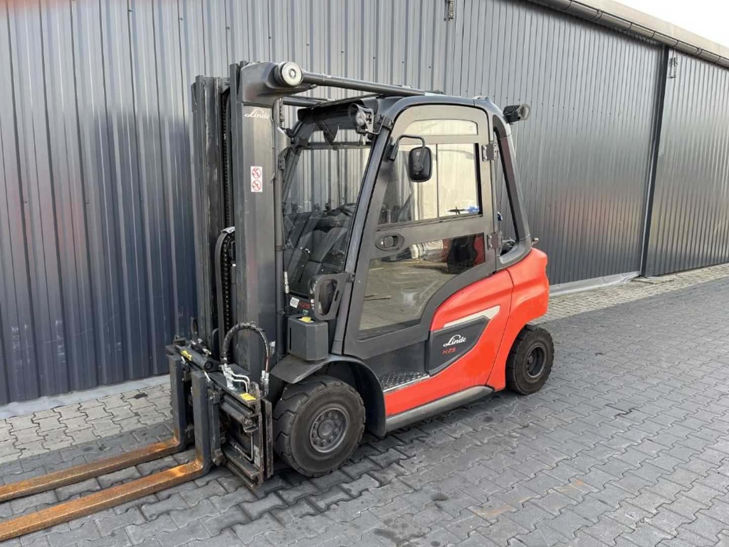 Heftruck gebruikt LINDE H25T-01 GAS VIERRADFRONTSTAPLER (13065776)