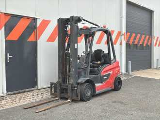 Heftruck gebruikt LINDE H25T-01 GAS VIERRADFRONTSTAPLER (13072394) backdrop