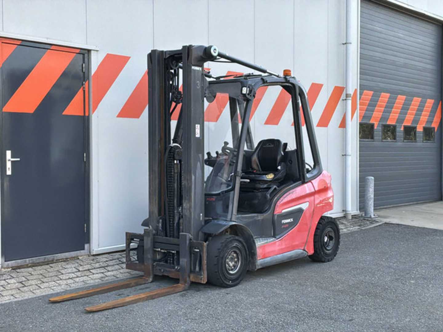 Heftruck gebruikt LINDE H25T-01 GAS VIERRADFRONTSTAPLER (13072395)