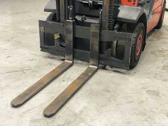 Heftruck gebruikt LINDE H25T-02 GAS VIERRADFRONTSTAPLER (12974354)