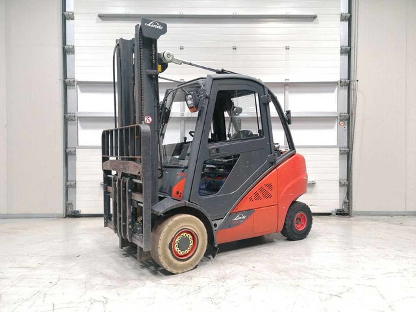 Heftruck gebruikt LINDE H30CNG-02 GAS VIERRADFRONTSTAPLER (12826931)
