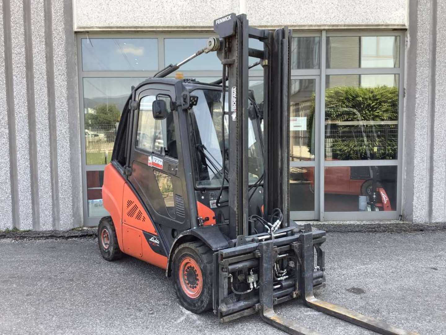 Heftruck gebruikt LINDE H30D-02 DIESEL VIERRADFRONTSTAPLER (13048142)
