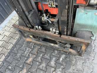 Heftruck gebruikt LINDE H30T GAS VIERRADFRONTSTAPLER (13001657)