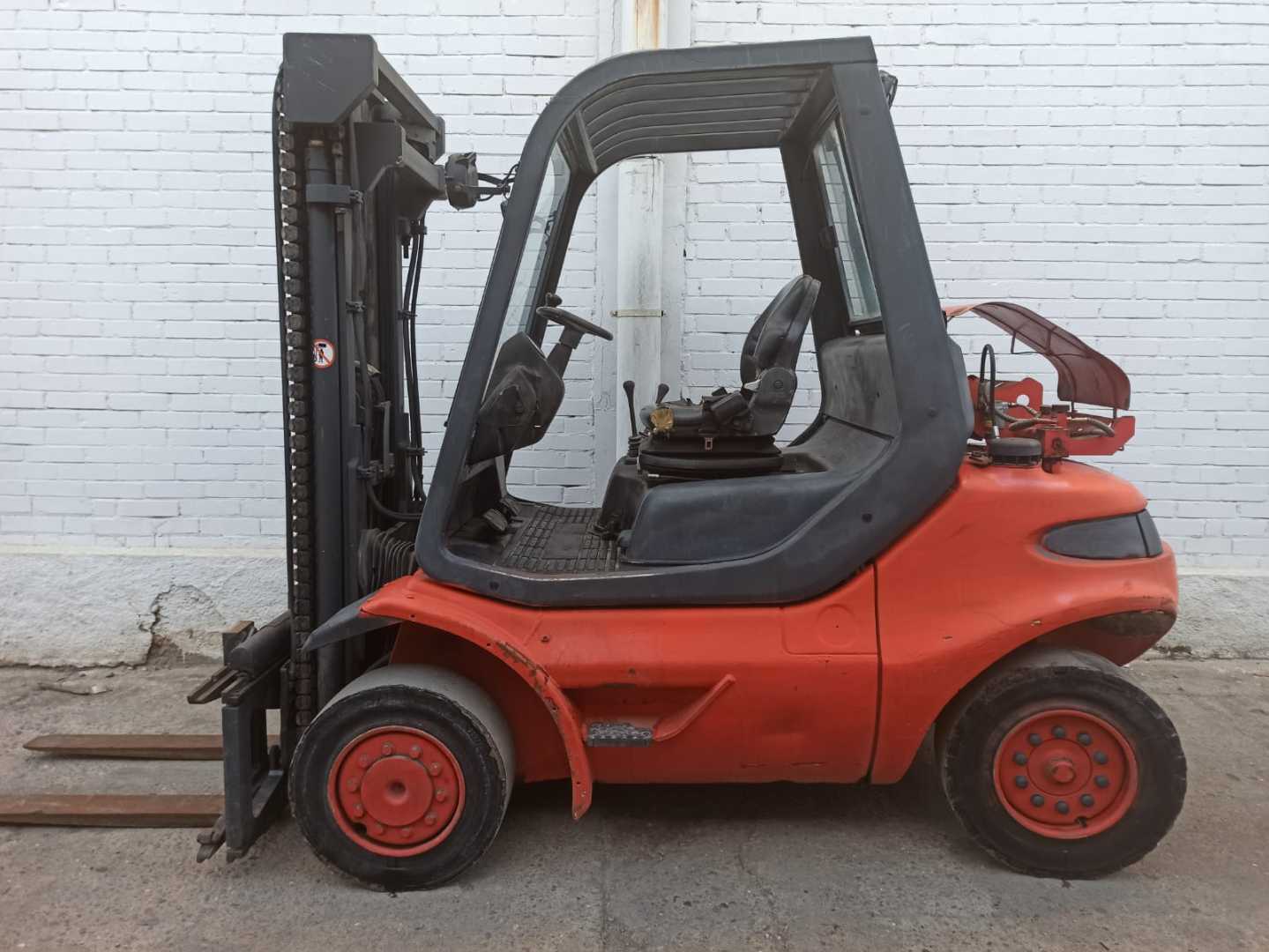 Heftruck gebruikt LINDE H35T-04 GAS VIERRADFRONTSTAPLER (13043120)