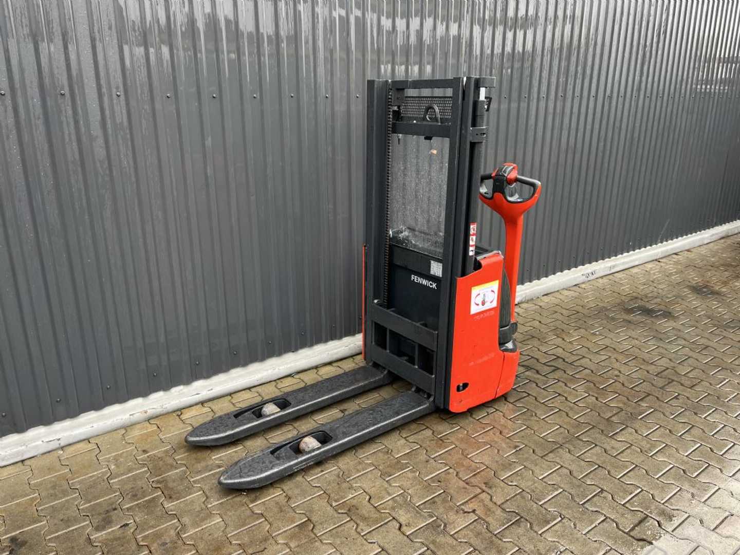 Heftruck gebruikt LINDE L10B ELEKTRO HOCHHUBWAGENDEICHSEL (13075464)