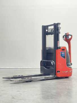 Heftruck gebruikt LINDE L12-1172 ELEKTRO HOCHHUBWAGENDEICHSEL (13074198) backdrop