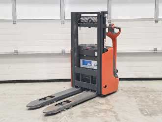 Heftruck gebruikt LINDE L12 ELEKTRO HOCHHUBWAGENDEICHSEL (13074786) backdrop