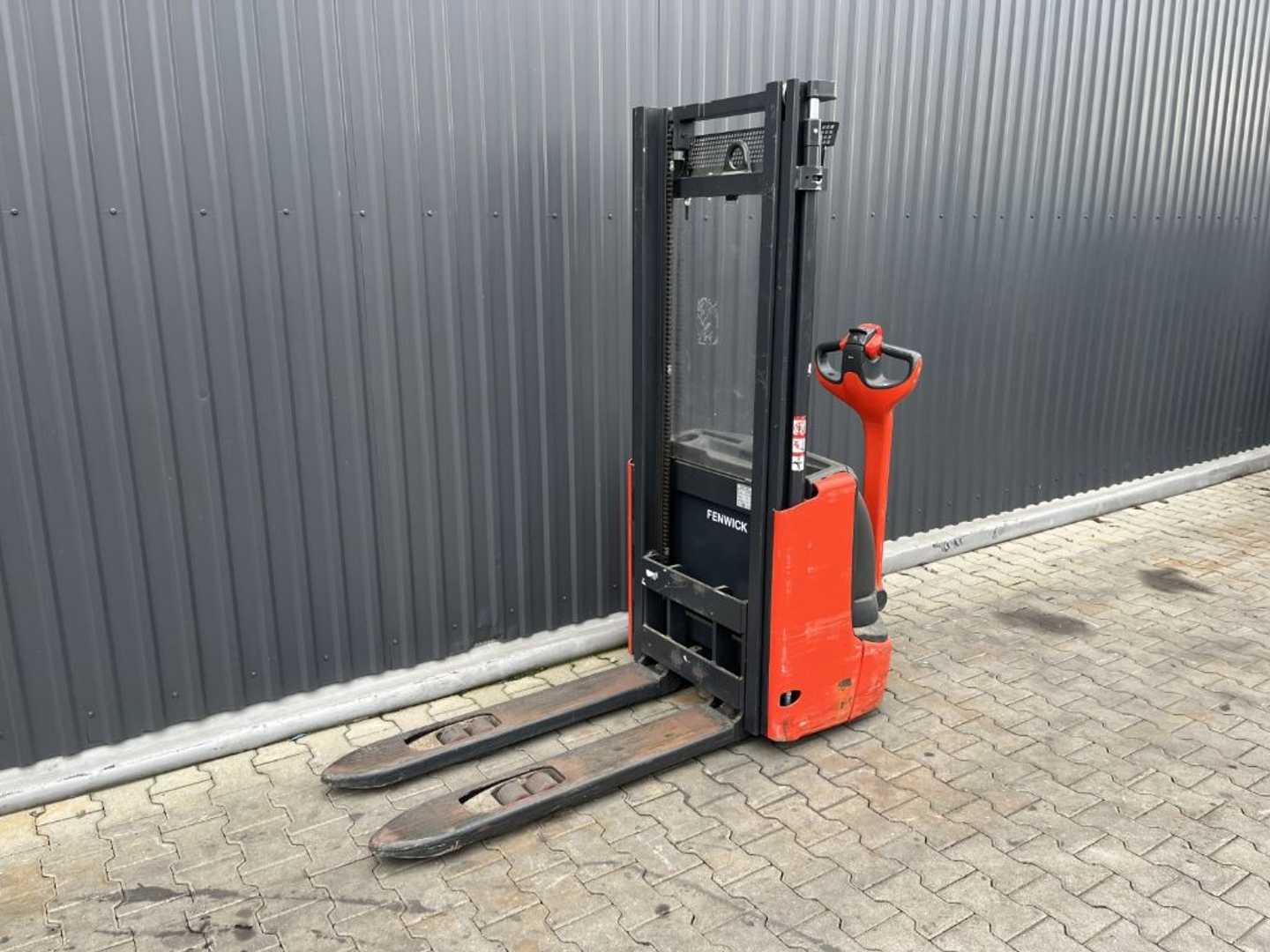 Heftruck gebruikt LINDE L12 ELEKTRO HOCHHUBWAGENDEICHSEL (13074883)