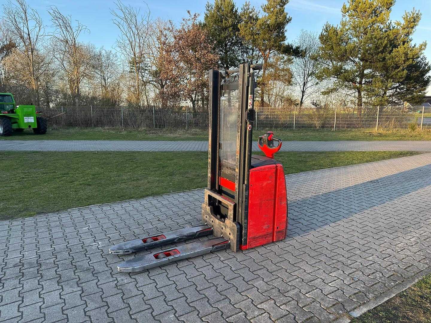 Heftruck gebruikt LINDE L14 Bj 2020 1900 Std ELEKTRO HOCHHUBWAGENDEICHSEL (13031357)