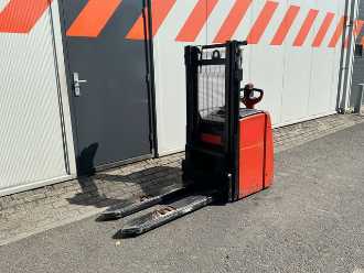 Heftruck gebruikt LINDE L16 ELEKTRO HOCHHUBWAGENDEICHSEL (13040008) backdrop