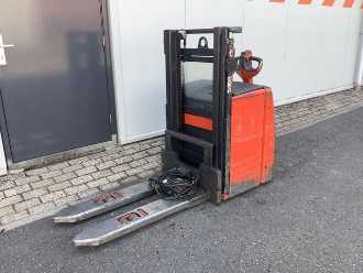 Heftruck gebruikt LINDE L16 ELEKTRO HOCHHUBWAGENDEICHSEL (13056592) backdrop