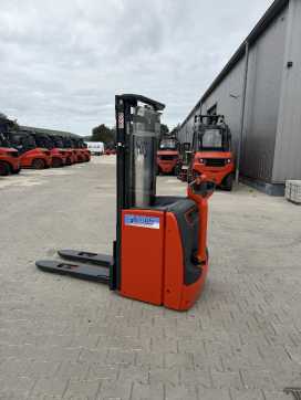 Heftruck gebruikt LINDE L16 ELEKTRO HOCHHUBWAGENDEICHSEL (13067017) backdrop