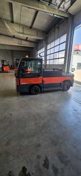 Heftruck gebruikt LINDE P 250 ELEKTRO SCHLEPPER (13028421)