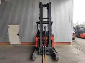 Heftruck gebruikt LINDE R12B-01 ELEKTRO SCHUBMASTSTAPLER (13036803)