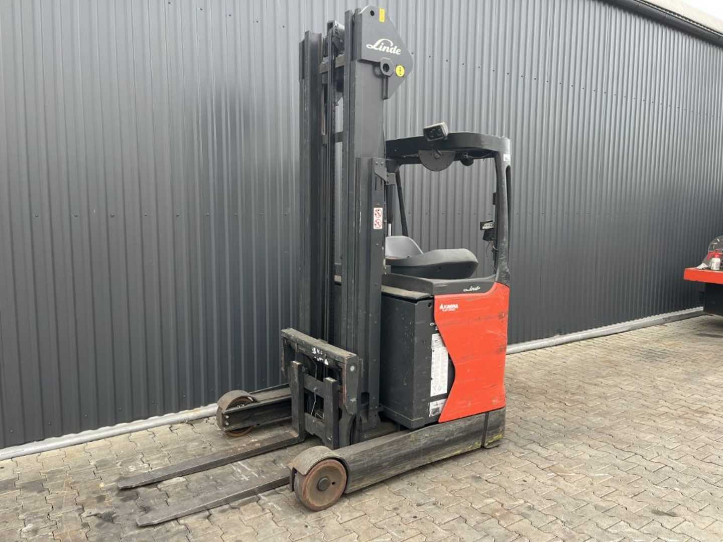 Heftruck gebruikt LINDE R14-01 ELEKTRO SCHUBMASTSTAPLER (13068302)