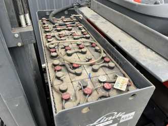 Heftruck gebruikt LINDE R14-01 ELEKTRO SCHUBMASTSTAPLER (13068302)