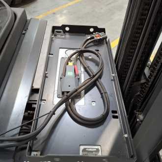 Heftruck gebruikt LINDE R14 N ELEKTRO SCHUBMASTSTAPLER (13072844)