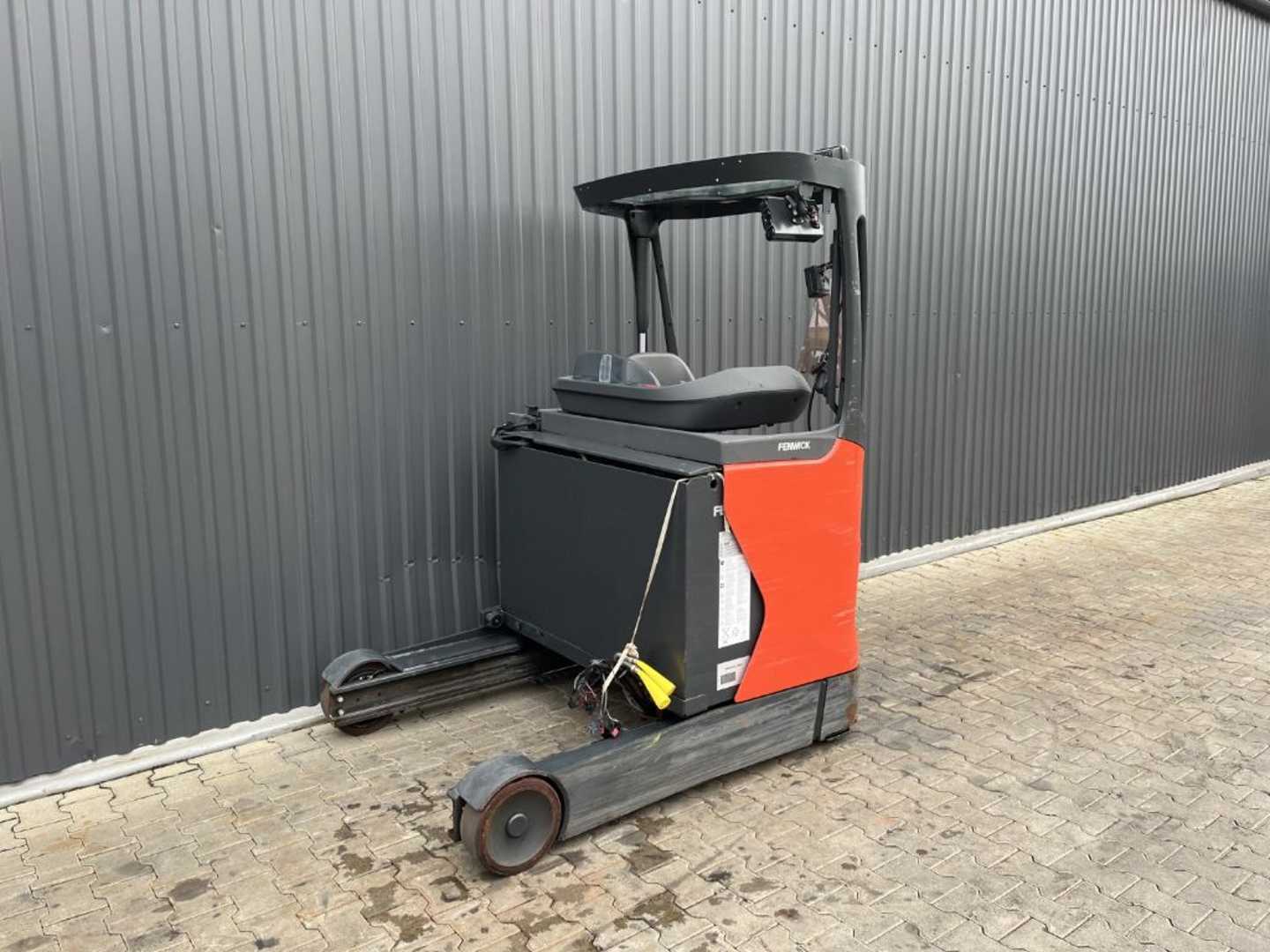 Heftruck gebruikt LINDE R14HD-01 ELEKTRO SCHUBMASTSTAPLER (13067533)