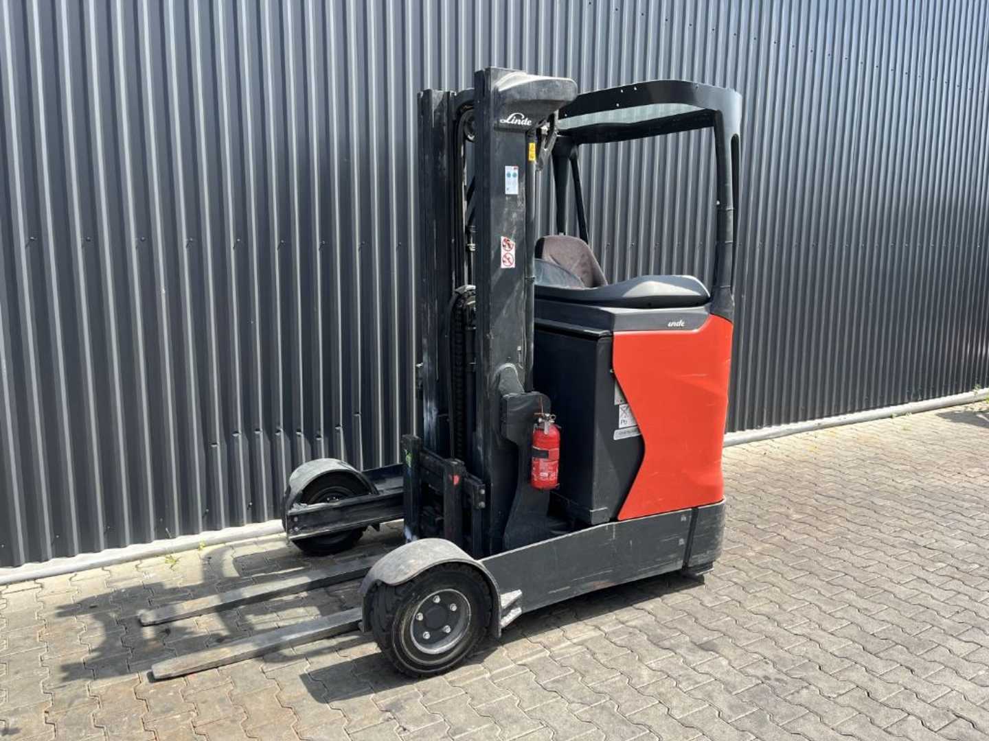 Heftruck gebruikt LINDE R16G ELEKTRO SCHUBMASTSTAPLER (13058702)
