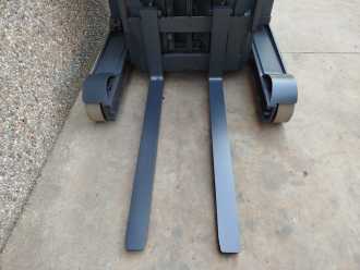 Heftruck gebruikt LINDE R16HD ELEKTRO SCHUBMASTSTAPLER (13067391)
