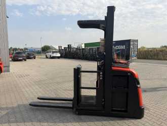 Heftruck gebruikt LINDE V10-02 ELEKTRO MITTELHUBKOMMISSIONIERER (13059446)