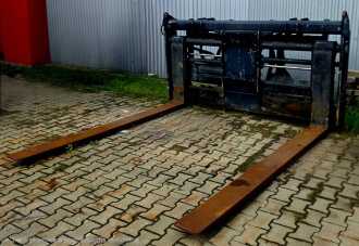 Heftruck gebruikt MANITOU FORK POSITIONER+SIDE SHIFT for MHT 10130 WEITERE TELESKOPARMSTAPLER (13067428) backdrop