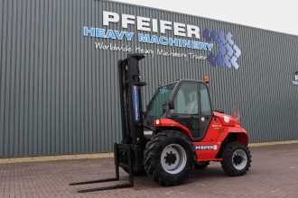Heftruck gebruikt MANITOU M30-4 DIESEL GELAENDESTAPLER (12925261) backdrop