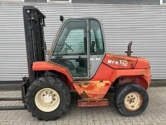 Heftruck gebruikt MANITOU MC-30 DIESEL GELAENDESTAPLER (13064910) backdrop