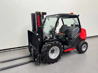 Heftruck gebruikt MANITOU MC25-4 D K ST5 S1 MC 25-4 D K ST5 S1 DIESEL GELAENDESTAPLER (13005172) backdrop