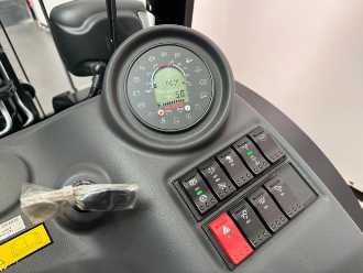 Heftruck gebruikt MANITOU MC25-4 D K ST5 S1 MC 25-4 D K ST5 S1 DIESEL GELAENDESTAPLER (13005172)