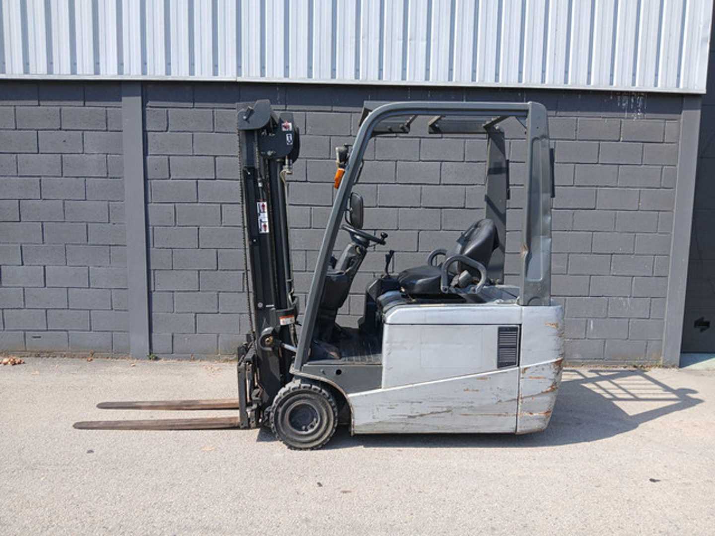 Heftruck gebruikt NISSAN G1N1L16Q CARRETILLA ELEVADORA ELECTRICA 1600 KG ELEKTRO DREIRADFRONTSTAPLER (13006608)