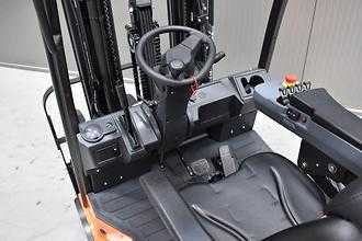 Heftruck gebruikt NOBLELIFT FE3D20N1 4800 ELEKTRO DREIRADFRONTSTAPLER (13072897)