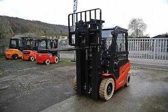 Heftruck gebruikt NOBLELIFT FE4P25Q ELEKTRO VIERRADFRONTSTAPLER (13010607)