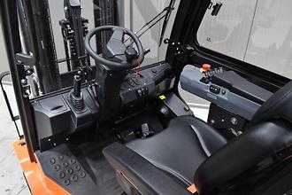Heftruck gebruikt NOBLELIFT FE4P30P 5500 ELEKTRO VIERRADFRONTSTAPLER (13072886)